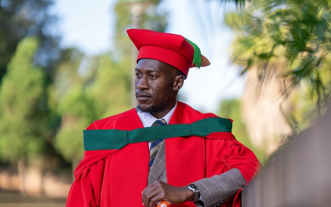 Turning light into knowledge: Dr Clinton Dlamini illuminates the future of nanophosphor research