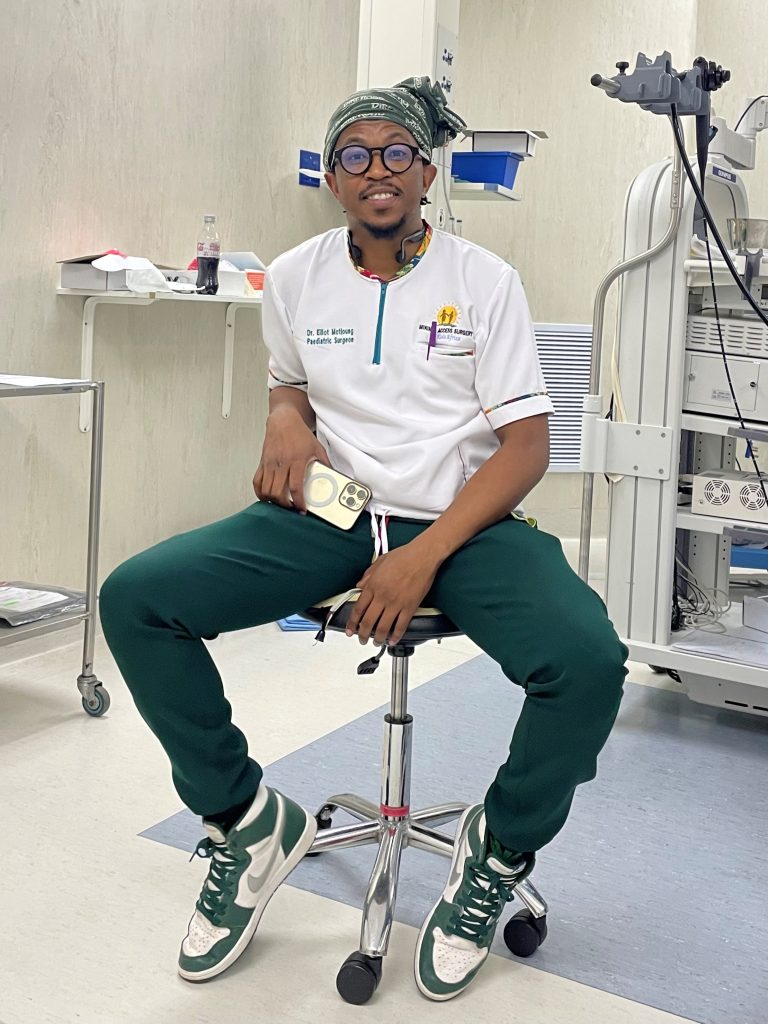 SMU surgeon helps separate conjoined twins 