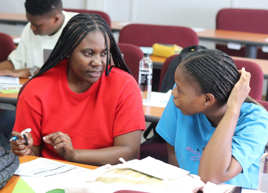 Experts inspire SMU students on investment strategies