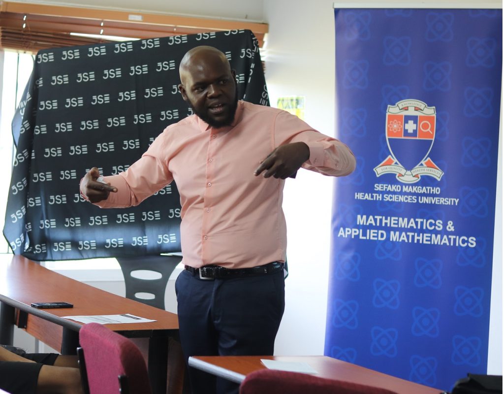 Experts inspire SMU students on investment strategies