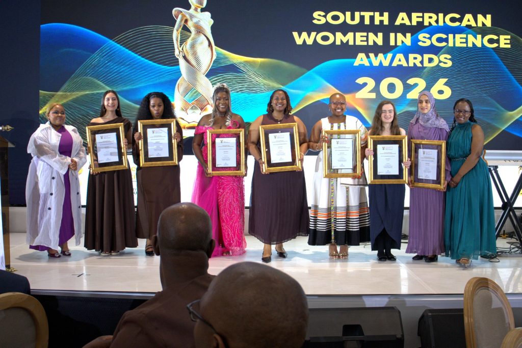 SMU alumna wins prestigious women’s science fellowship (3)